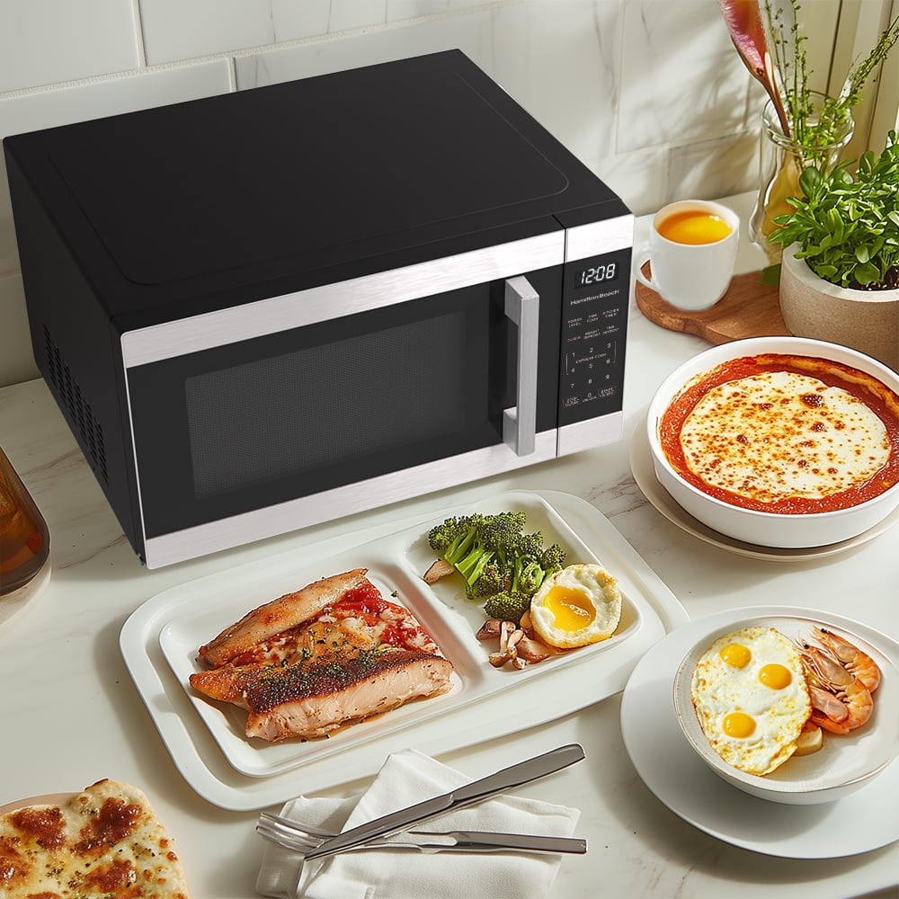 Hamilton Beach 1.6 Cu ft Sensor Cook Countertop Microwave Oven in Stainless Steel, New